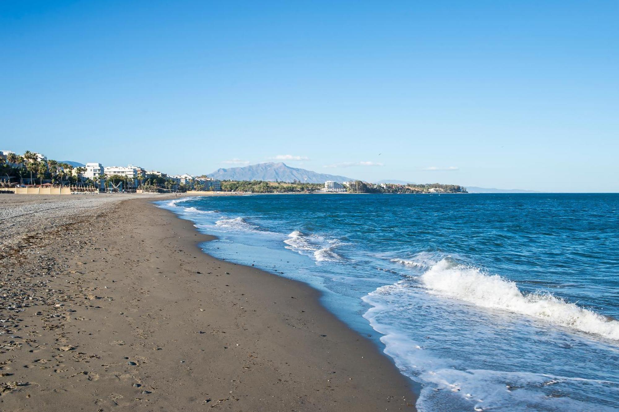 Los Aticos Estepona Buitenkant foto