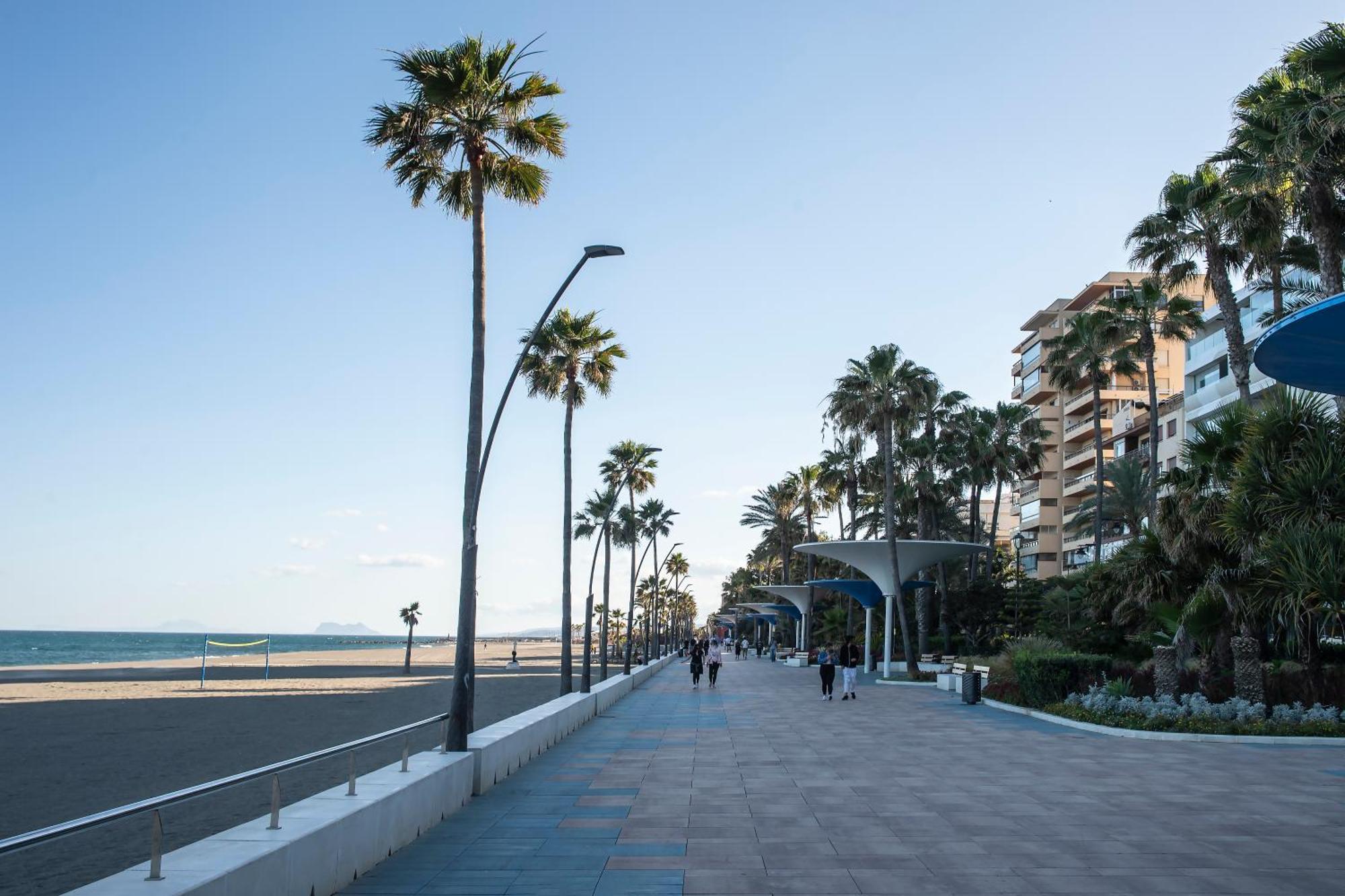 Los Aticos Estepona Buitenkant foto
